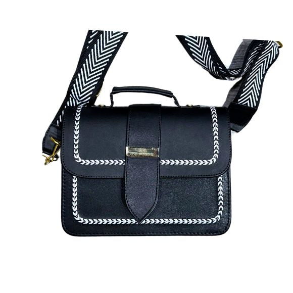Cartera de mujer elegante Inglese C-AC08 negro