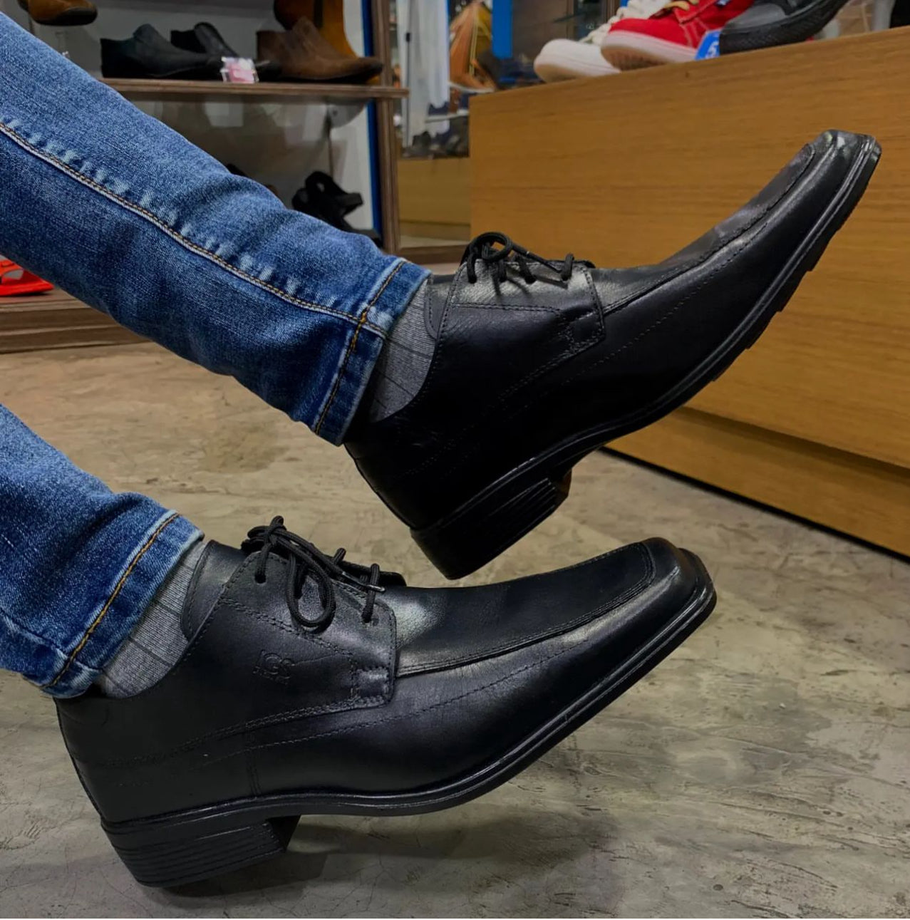 Zapato De Vestir Trenzas Caballero Inglese Levit Negro LV860